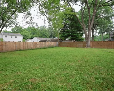 Exterior - 360 University, Elyria, OH 44035 photo 10 of 11