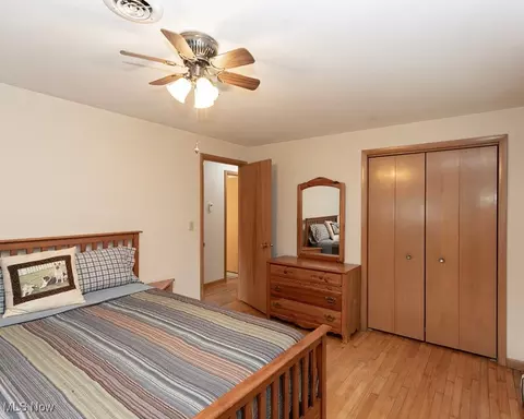 Bedroom - 360 University, Elyria, OH 44035 photo 6 of 7