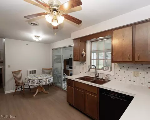Kitchen - 360 University, Elyria, OH 44035 photo 2 of 7