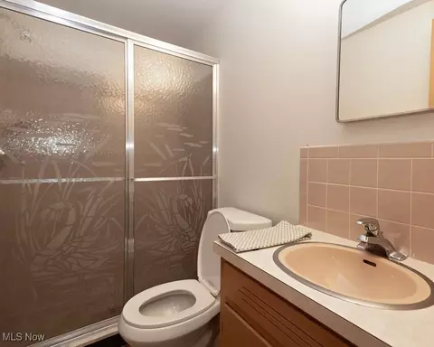 Bath - 360 University, Elyria, OH 44035 photo 3 of 3
