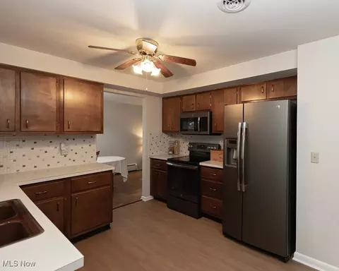 Kitchen - 360 University, Elyria, OH 44035 photo 4 of 7