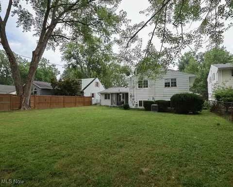 Exterior - 360 University, Elyria, OH 44035 photo 9 of 11