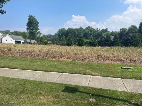 Hideout Court, Ashtabula, OH 44004 photo 3