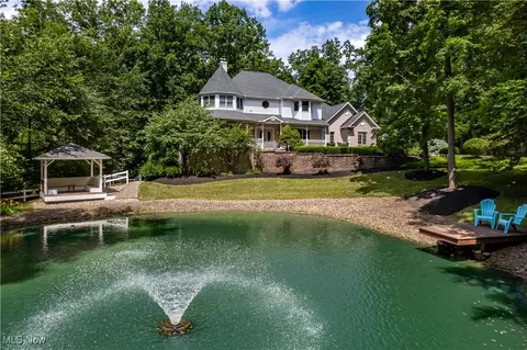 5533 Winter Brook Dr, Valley City, OH 44280