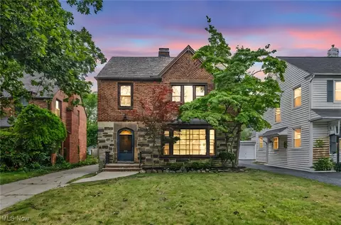 3813 Bushnell Rd, University Heights, OH 44118