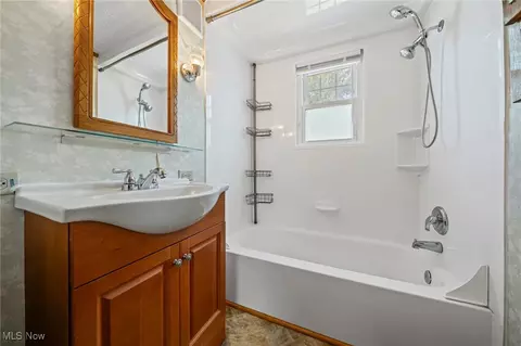 756 Infirmary Rd, Elyria, OH 44035 photo 18