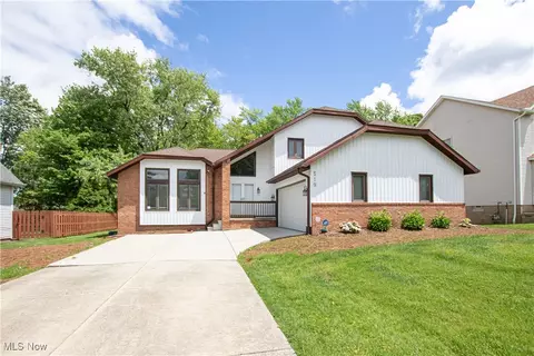 519 Thackeray Trl, Richmond Heights, OH 44143