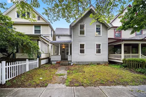 1852 W 47th St, Cleveland, OH 44102