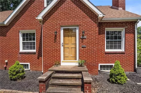 445 E Catawba Ave, Akron, OH 44301 photo 3