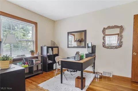 445 E Catawba Ave, Akron, OH 44301 photo 23