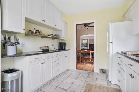 445 E Catawba Ave, Akron, OH 44301 photo 15