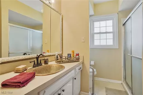 445 E Catawba Ave, Akron, OH 44301 photo 21
