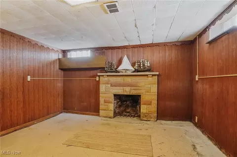 445 E Catawba Ave, Akron, OH 44301 photo 32