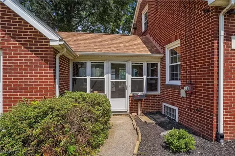 445 E Catawba Ave, Akron, OH 44301 photo 35