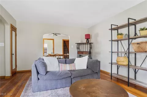 445 E Catawba Ave, Akron, OH 44301 photo 8