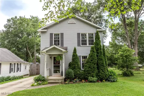 3930 Klein Ave, Stow, OH 44224