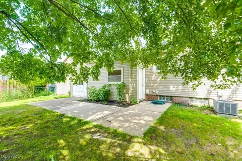 6580 Crossview Rd, Seven Hills, OH 44131 photo 35