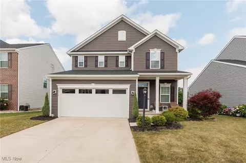 36318 Thornbury St, North Ridgeville, OH 44039