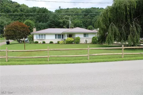 731 Market St, Clarington, OH 43915