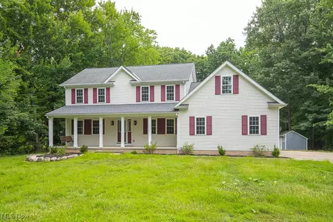 38055 Rogers Rd, Willoughby Hills, OH 44094