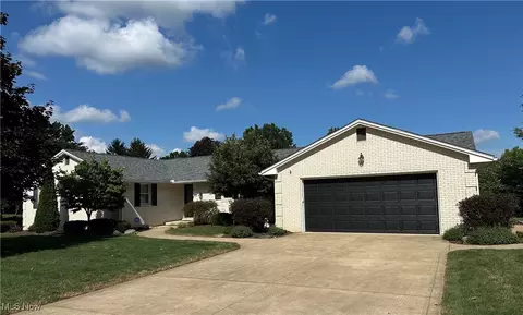 7410 Starcliff Ave NW, North Canton, OH 44720