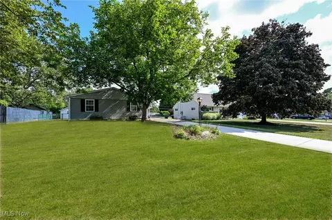 4211 21st St NW, Canton, OH 44708