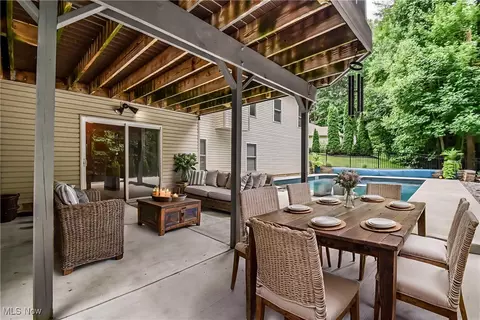 5736 Silvertree Ct, Madison, OH 44057 photo 8
