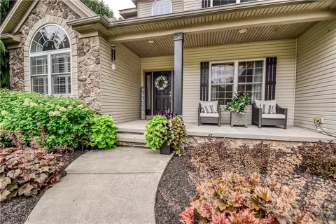 5736 Silvertree Ct, Madison, OH 44057 photo 3