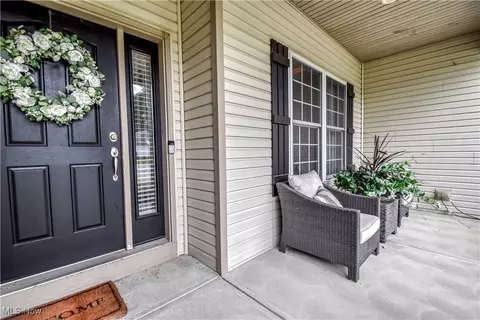 5736 Silvertree Ct, Madison, OH 44057 photo 4