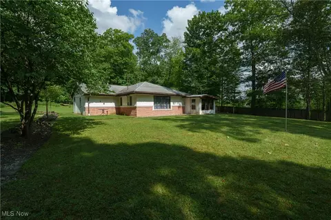 3777 Gilbert Rd, Cuyahoga Falls, OH 44221