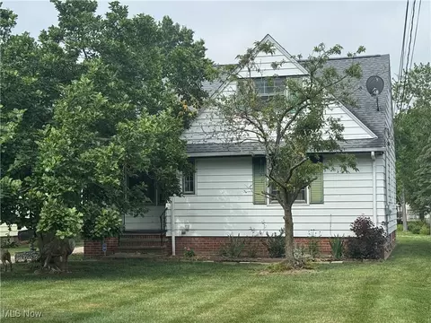 246 E 280th St, Euclid, OH 44132