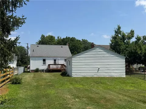 Exterior - 246 E 280th St, Euclid, OH 44132 photo 8 of 8