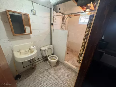 Bath - 246 E 280th St, Euclid, OH 44132 photo 1 of 1