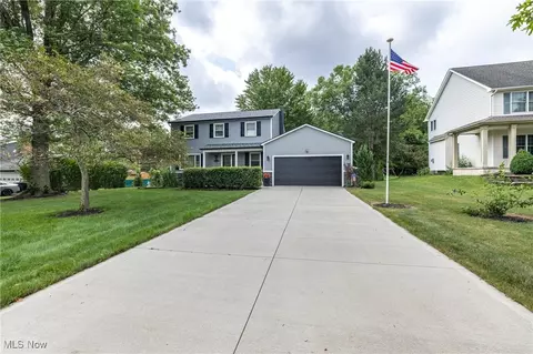 2829 Lydia Dr, Broadview Heights, OH 44147