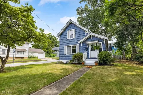 2715 Bailey Rd, Cuyahoga Falls, OH 44221