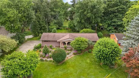 5585 Echodell Ave NW, North Canton, OH 44720