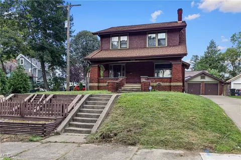 1417 10th St NW, Canton, OH 44703
