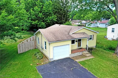 449 E Main St, Cortland, OH 44410