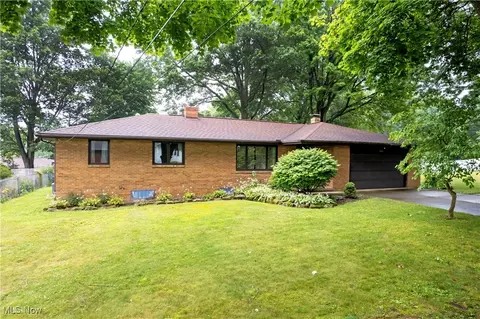 1844 Neal Dr, Wooster, OH 44691