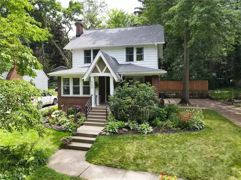 560 Malvern Rd, Akron, OH 44303