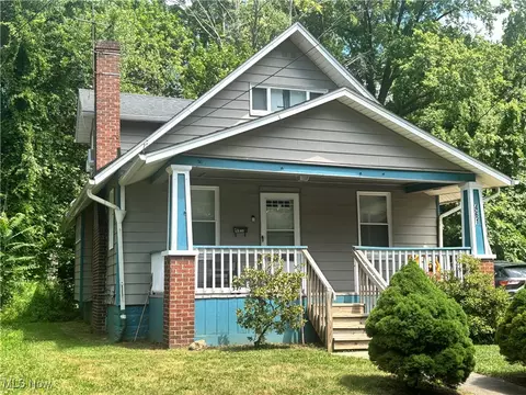 461 Bacon Ave, Akron, OH 44320