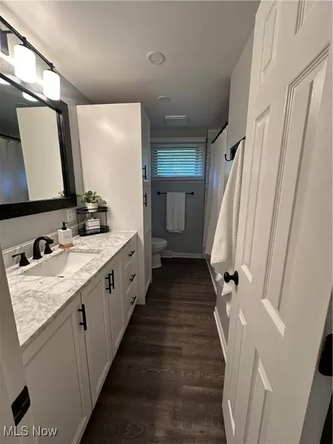 Bath - 4885 Fields Ave SW, Canton, OH 44706 photo 1 of 4