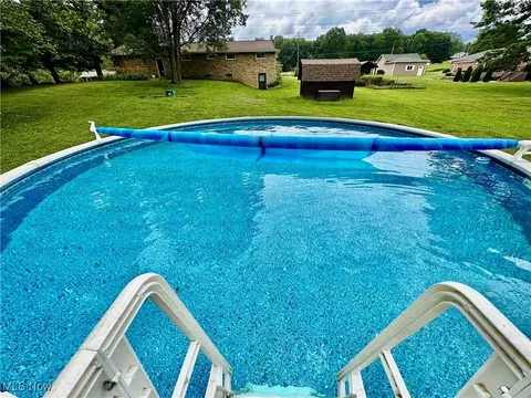 Exterior - 4885 Fields Ave SW, Canton, OH 44706 photo 3 of 3