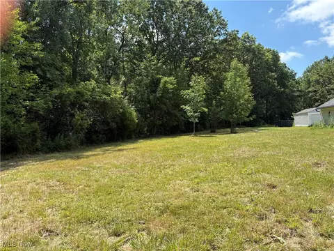 36923 Sugar Ridge Rd, North Ridgeville, OH 44039