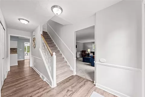 Entry Way - 390 Willard Rd, Aurora, OH 44202 photo 3 of 7