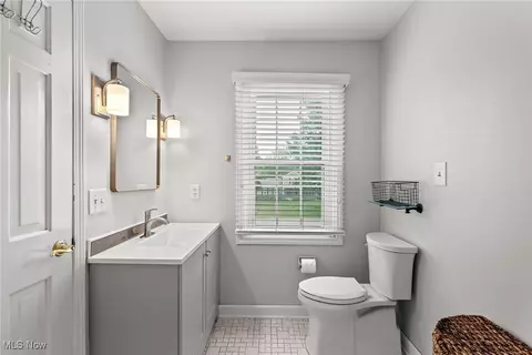 Bath - 390 Willard Rd, Aurora, OH 44202 photo 4 of 4