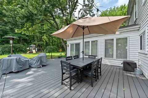 Exterior - 390 Willard Rd, Aurora, OH 44202 photo 5 of 8