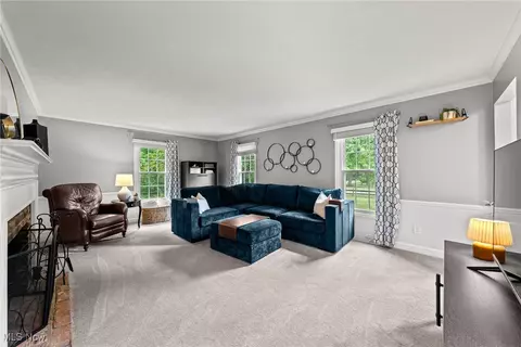 Living - 390 Willard Rd, Aurora, OH 44202 photo 2 of 3