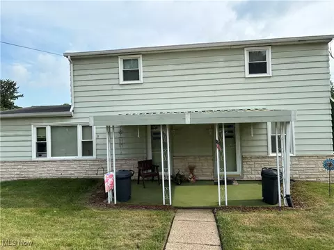 111 Ardmore Ave, Weirton, WV 26062