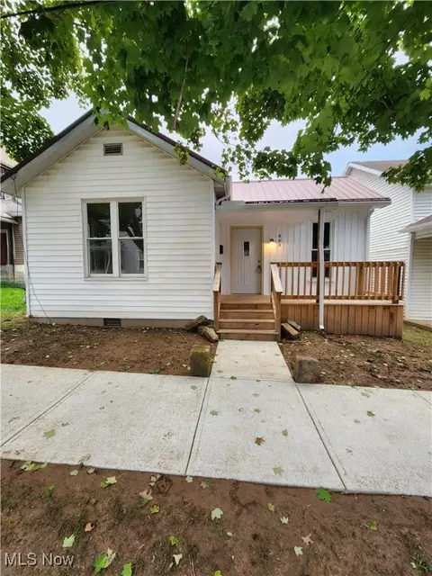448 N 6th St, Cambridge, OH 43725
